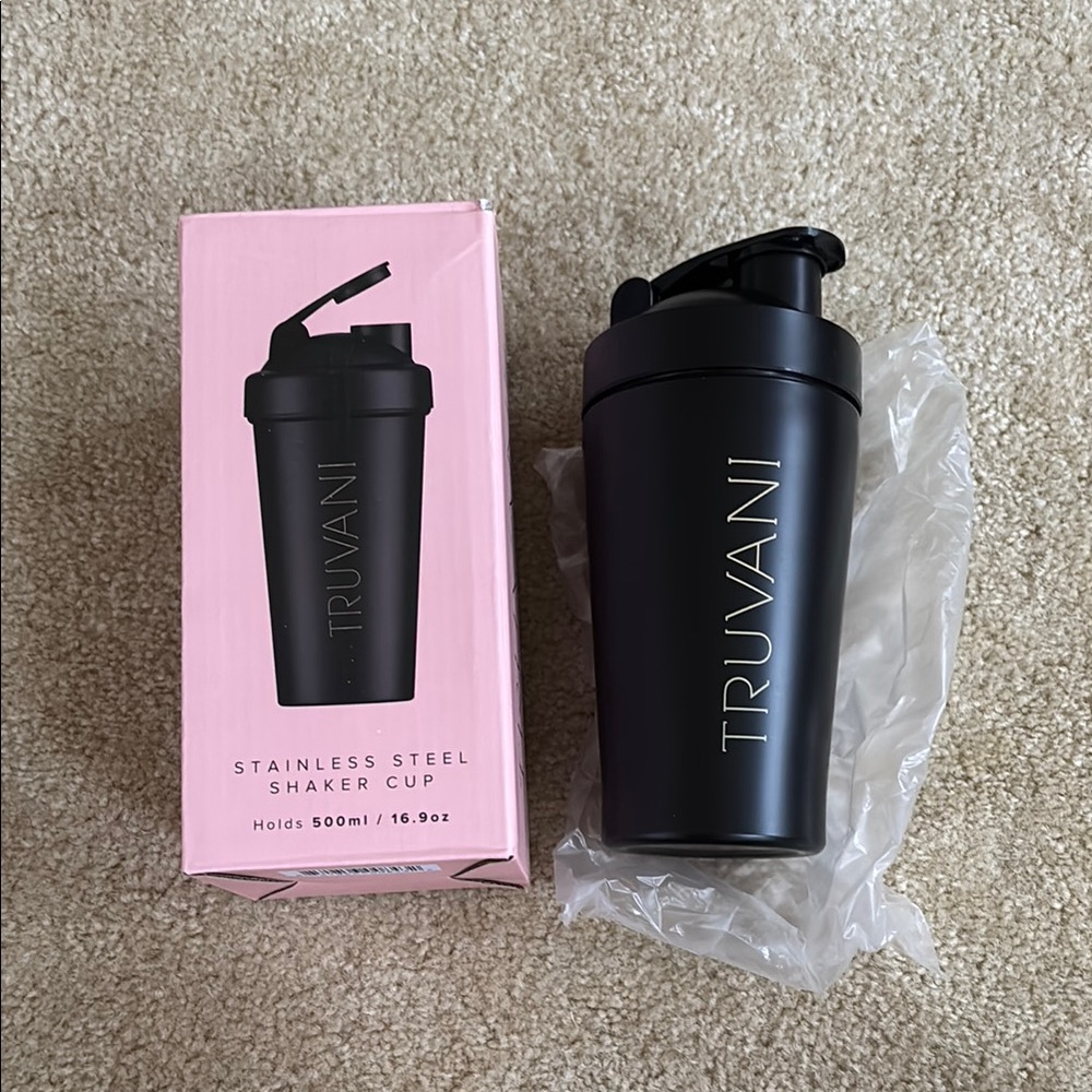 Truvani Black Stainless Steel Shaker Cup 16.9oz